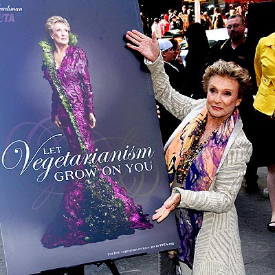 POSTER GIRL photo | Cloris Leachman