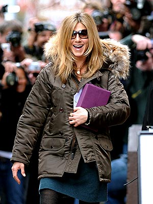 IN THE (MOTHER) HOOD photo | Jennifer Aniston