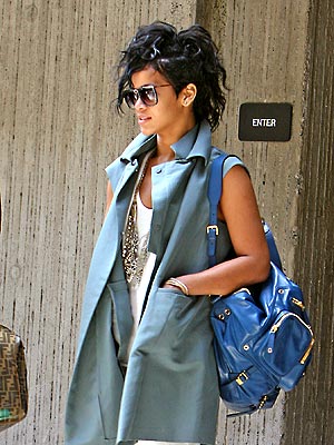 ISLAND GETAWAY photo | Rihanna