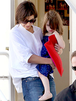DANCING QUEEN photo | Katie Holmes, Suri Cruise