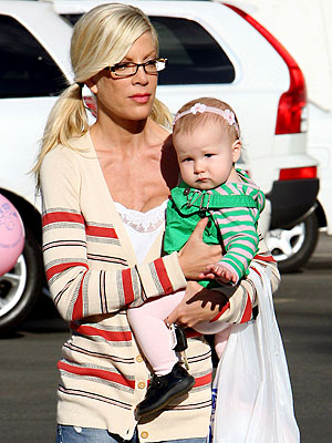 tori spelling 2009