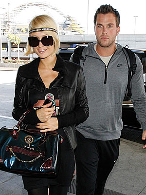 TRAVEL COMPANIONS photo | Paris Hilton