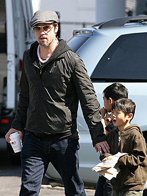 A 'PITT' STOP photo | Brad Pitt