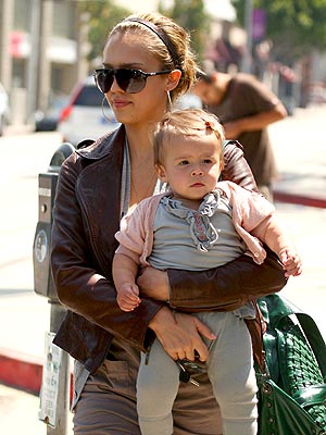 MOVING FORWARD photo | Jessica Alba