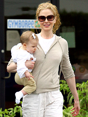 Nicole Kidman Out With Sweet Sunday