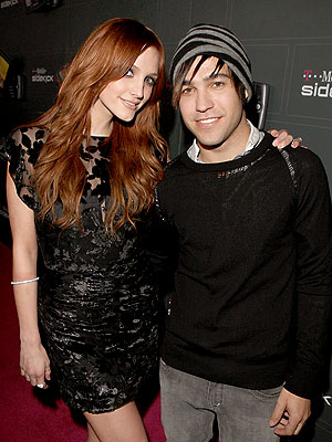 STAYING CONNECTED photo | Ashlee Simpson, Pete Wentz