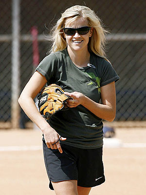 FITS LIKE A GLOVE photo | Reese Witherspoon
