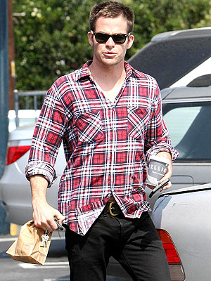 COFFEE CLUTCH photo | Chris Pine