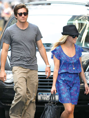 CITY WALK photo | Jake Gyllenhaal, Reese Witherspoon