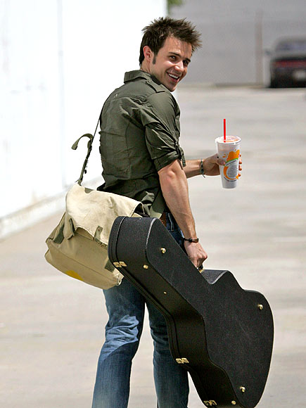 CREATIVE JUICES photo | Kris Allen