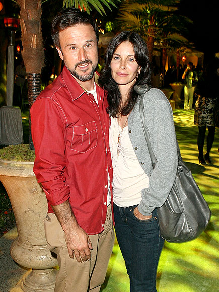 HANGING OUT photo | Courteney Cox, David Arquette