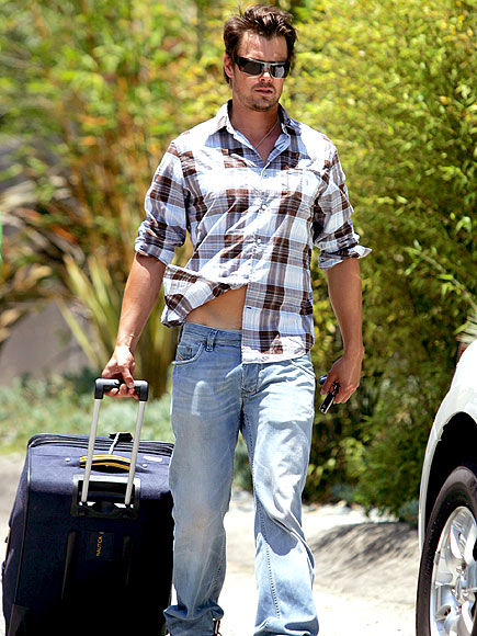 BAGGAGE CARRIER photo | Josh Duhamel
