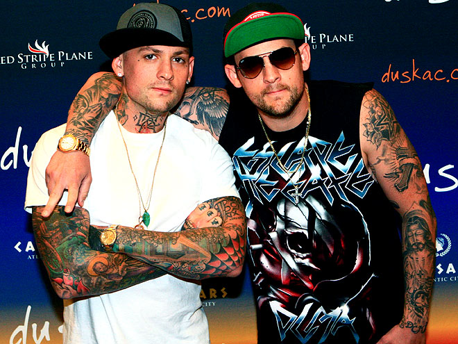 FORM DUSK TO DAWN photo | Benji Madden, Joel Madden