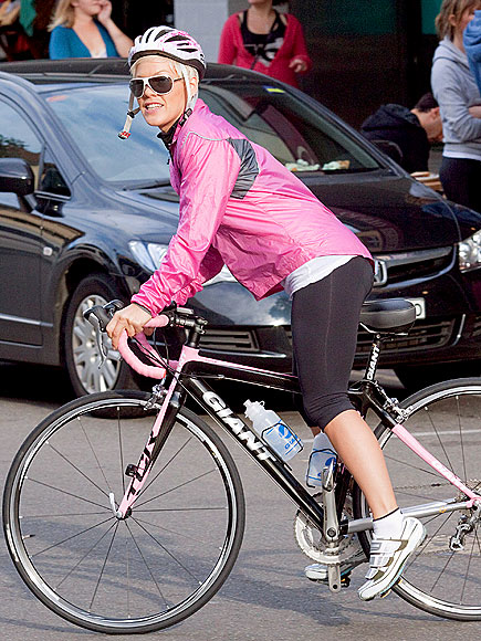 SPIN HER WHEELS photo | Pink
