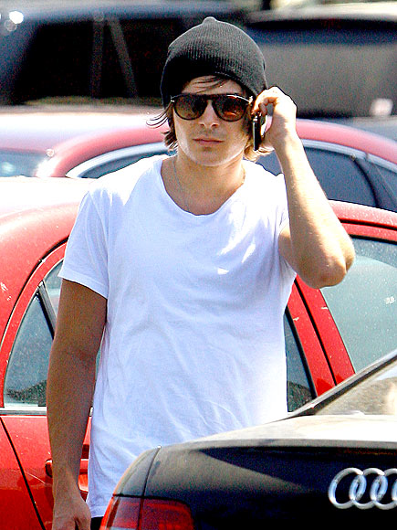 http://img2.timeinc.net/people/i/2009/startracks/090713/zac-efron-435.jpg