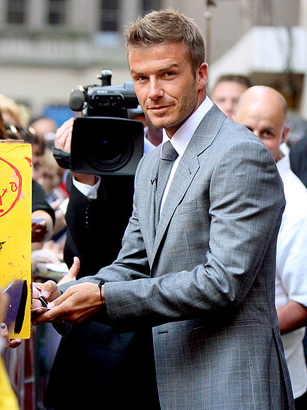 ON HIS MARK photo | David Beckham