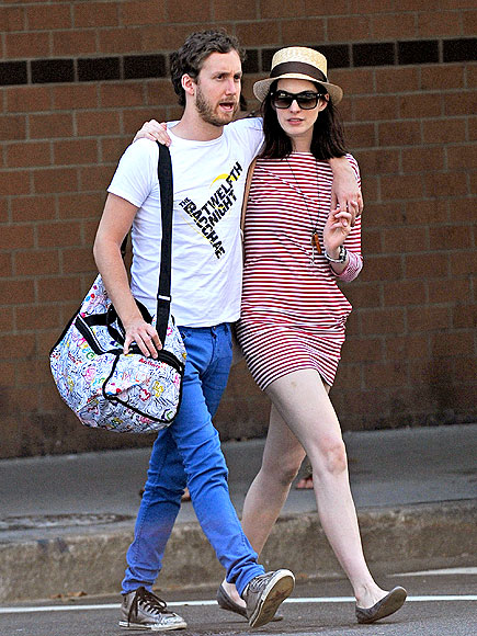 IN STEP photo | Anne Hathaway