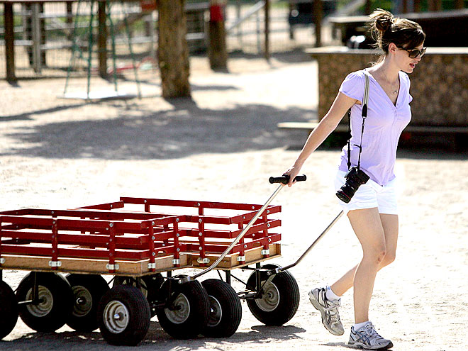 WHEEL FUN photo | Jennifer Garner