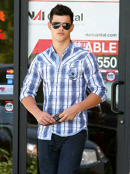 LUNCH STOP photo | Taylor Lautner