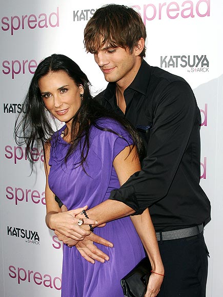LOVE HANDLE photo | Ashton Kutcher