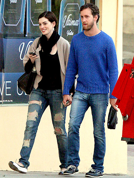 PAIRED UP photo | Anne Hathaway
