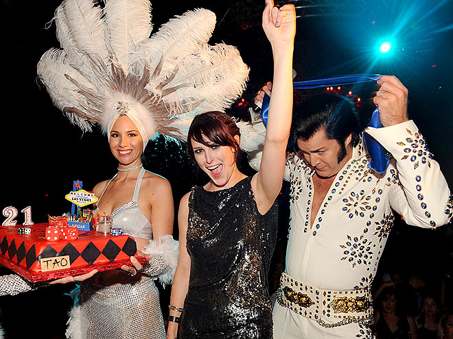 VEGAS, BABY! photo | Rumer Willis