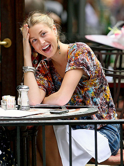 LUNCH BREAK photo | Whitney Port