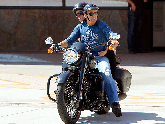 HOLD ON! photo | George Clooney