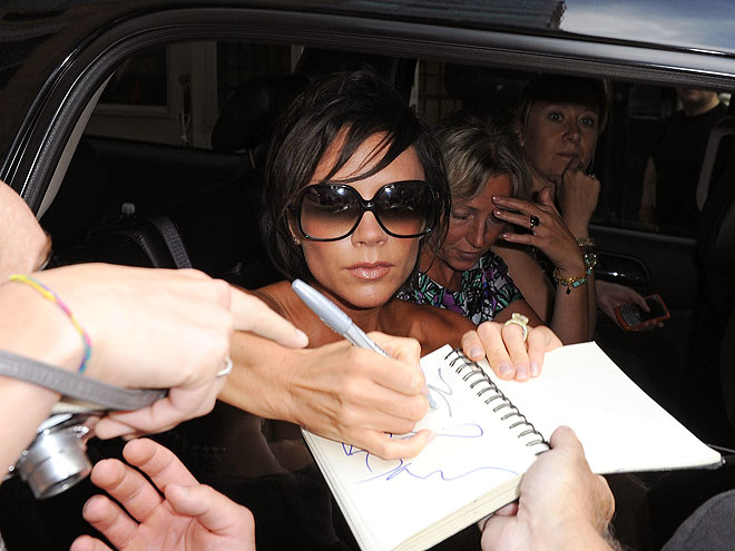 SIGN & DRIVE photo | Victoria Beckham