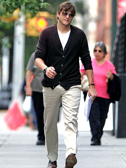 POUNDING THE PAVEMENT photo | Ashton Kutcher