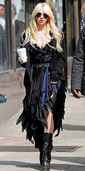 GETTING SHREDDED photo | Taylor Momsen