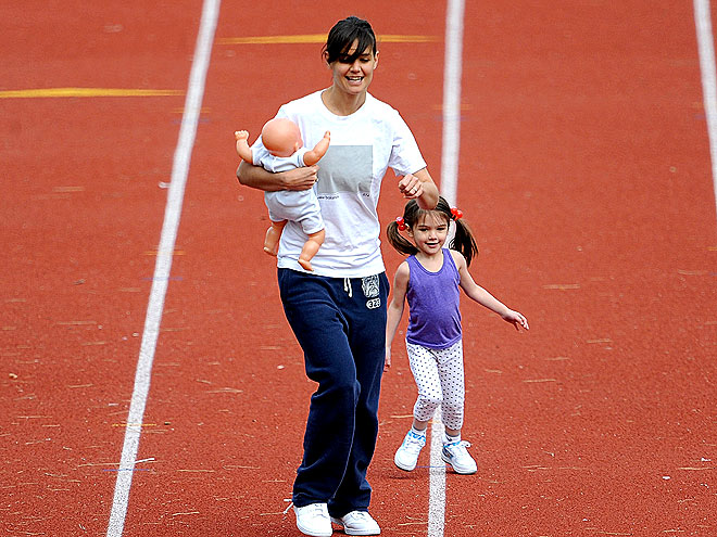 BORN TO RUN photo | Katie Holmes, Suri Cruise
