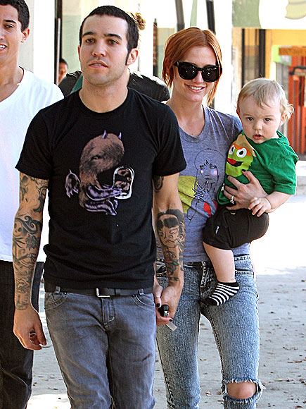 THREE'S COMPANY photo | Ashlee Simpson, Pete Wentz