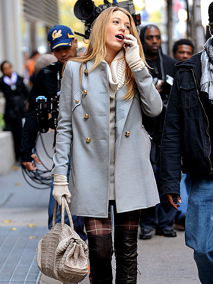 ON-CALL 'GIRL' photo | Blake Lively