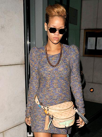 FULL FRONTAL photo | Rihanna