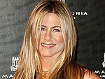 Jen Aniston Strikes a Pose | Jennifer Aniston