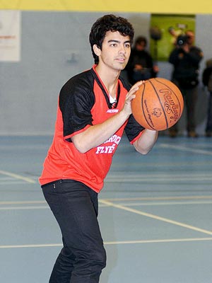 Joe Aims High | Joe Jonas