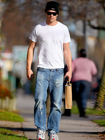 CASUAL THURSDAY photo | Josh Duhamel