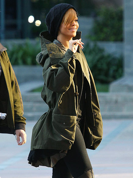 STRUT HER STUFF photo | Rihanna