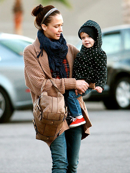 WRAP STARS photo | Honor Warren, Jessica Alba