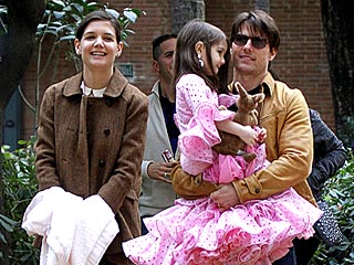 Star Tracks: Star Tracks: Monday, December 7, 2009 | Katie Holmes, Tom Cruise