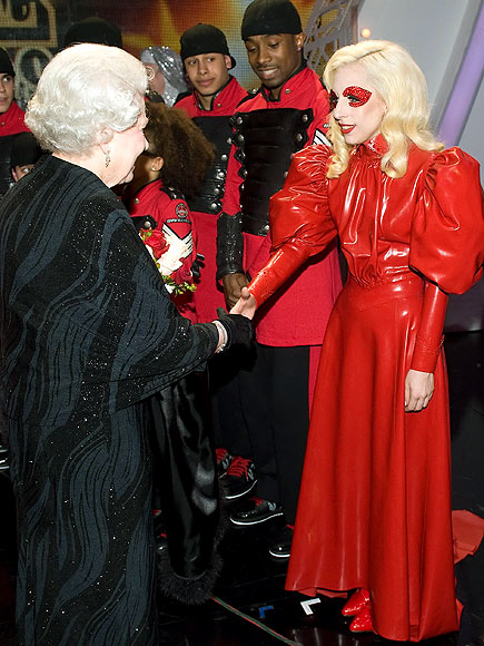 ROYAL WELCOME photo | Lady Gaga