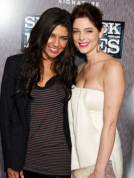 HEAD TO HEAD photo | Ashley Greene, Jessica Szohr
