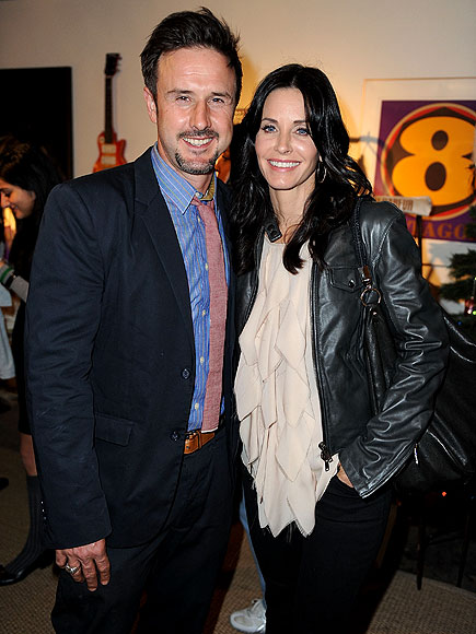 CHARITABLE COUPLE photo | Courteney Cox, David Arquette