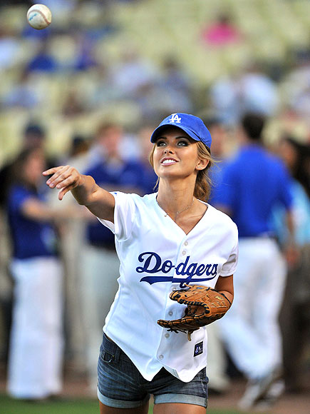 PITCHING IN photo | Audrina Patridge