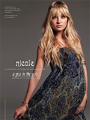 Celebrity Maternity Wear on Nicole Richie   S Maternity Line For A Pea In The Pod     Moms