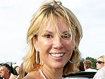 Real Housewives's Ramona Singer Sips Pinot Grigio in Chicago | Ramona Singer