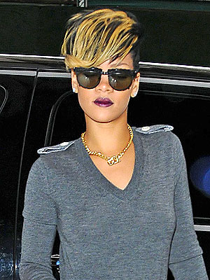 rihanna hair colour. Rihanna Goes Blonde: Love It