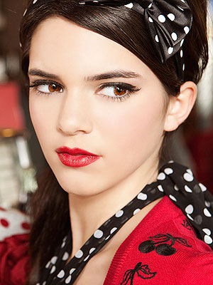  Makeup on Keeping Up With The Kardashians  Kendall Jenner Models For Forever 21