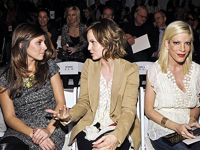 JAMIE-LYNN, MENA AND TORI photo | Jamie-Lynn Sigler, Mena Suvari, Tori Spelling